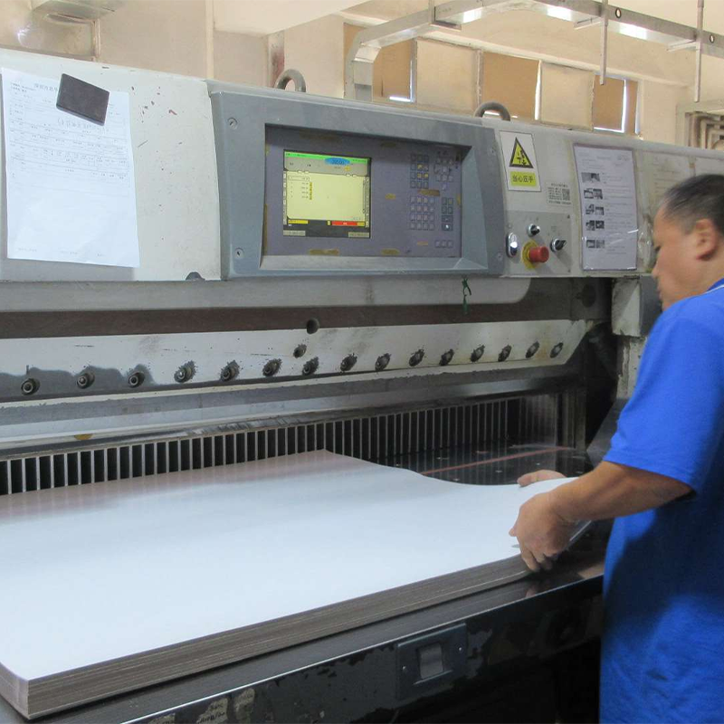 02 Cutting Paper